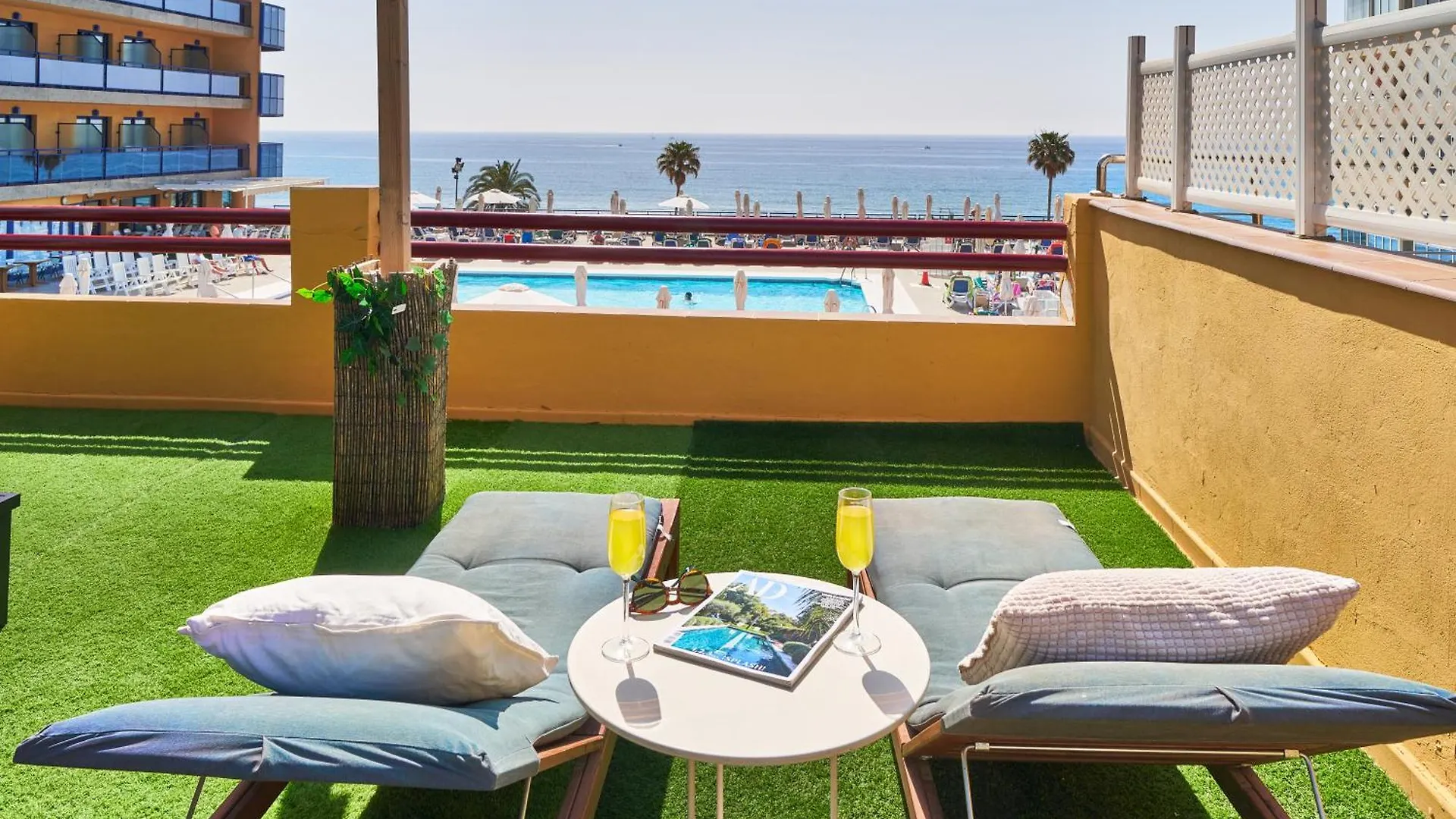 Perfect Beach Location With Roof Terrace Fuengirola